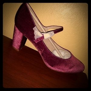 Low Heel Size 9 shoes